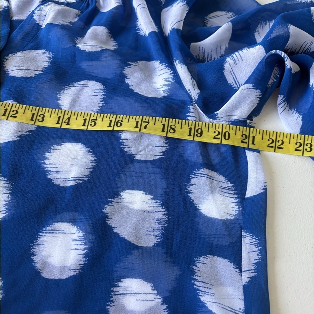 Chico’s Ikat Dot Blouse Size 8 Long Sleeve Semi Sheer Office Career Quiet Luxury - Picture 15 of 15